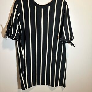 Who What Wear Black & White Vertical Stripe Tie-Sleeve Tunic